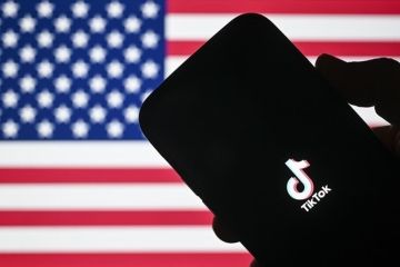 Oracle disebut sebagai kandidat utama mitra operasi TikTok di AS