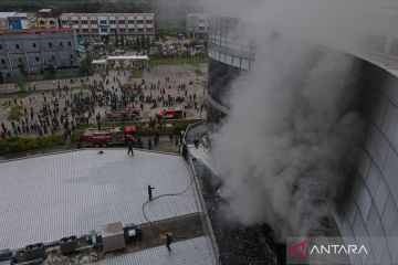 Kebakaran mal di Kendari