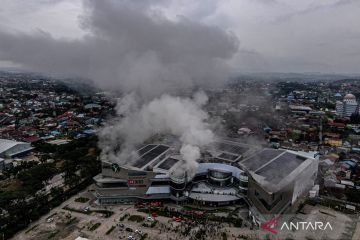 Kebakaran mal di Kendari