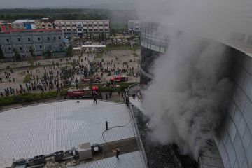 Kebakaran pusat perbelanjaan di Kendari