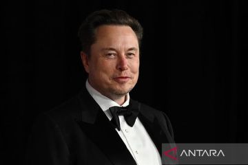 Perusahaan AI Elon Musk xAI akuisisi X senilai Rp546 triliun