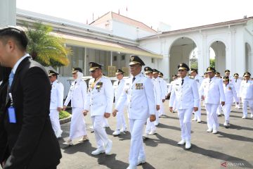 Wakil Gubernur Lampung saat berbaris jelang pelantikan kepala daerah 