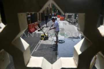 Aksi bersihkan masjid jelang Ramadhan di Kota Bogor