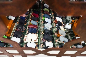 Shalat tarawih pertama Ramadhan 1446 Hijriah di Balikpapan