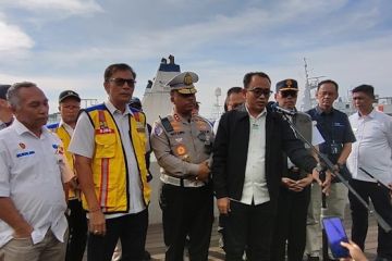 Kakorlantas Polri cek kesiapan angkutan lebaran di Pelabuhan Merak