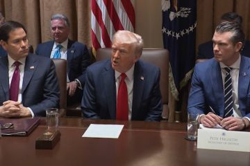Trump akan kenakan tarif 25 persen pada mobil UE dan produk lainnya