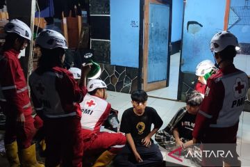 PMI Cianjur terjunkan belasan relawan berikan layanan kemanusiaan