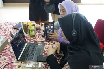Memasarkan rendang ke penjuru dunia lewat kemajuan&nbsp;teknologi