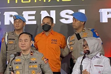 Terpopuler, Kapolres Ngada dicopot hingga erupsi Gunung Semeru
