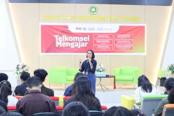 Telkomsel gelar program Telkomsel Mengajar kepada mahasiswa Undana