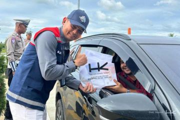 HK bagikan takjil gratis di Tol Sibanceh setiap Jumat selama Ramadhan