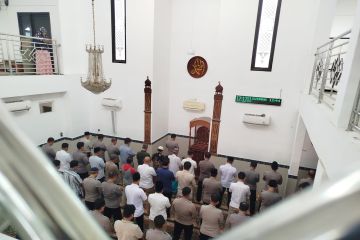 Polres Ponorogo gelar shalat ghaib doakan tiga polisi gugur di Lampung