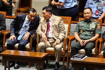 DPR sahkan RUU TNI menjadi UU