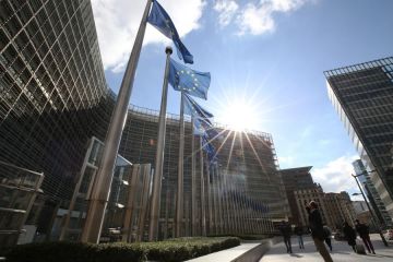 ECB: Integrasi perdagangan cegah dampak ketegangan perdagangan AS-UE