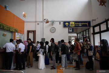 Arus mudik di Stasiun Kertapati Palembang