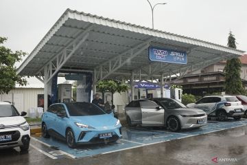 Berapa lama waktu charging mobil listrik? Simak ulasan dan tipsnya