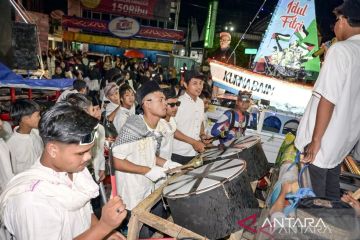 Semarak takbir keliling di Ampenan, replika Al Quran jadi pusat perhatian