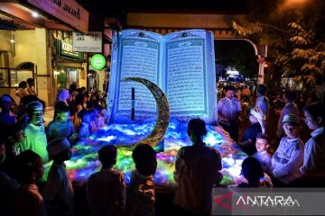 Semarak takbir keliling di Ampenan, replika Al Quran jadi pusat perhatian