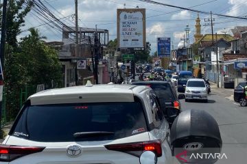 Volume kendaraan per jam di Exit Tol Singosari alami peningkatan