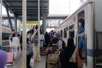 KAI catat 5.379 penumpang tiba di Stasiun Malang pada H+7 Lebaran