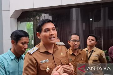 Lucky Hakim berasumsi kantornya libur usai Pendopo Bupati sepi