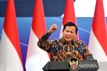 Prabowo puji Kemenhub-TNI-Polri turunkan kecelakaan pada mudik 2025