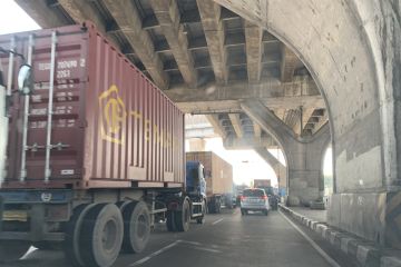 Pemkot antisipasi kemacetan akibat antrean truk peti kemas di Jakut