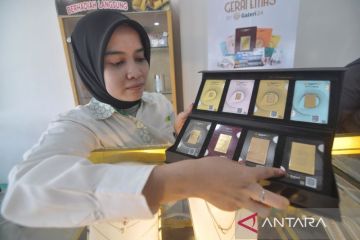 Harga emas Antam naik