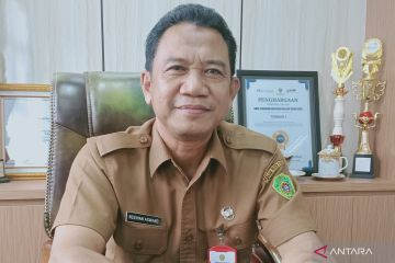 Dinas Kabupaten Penajam bantu perawatan kolam jaga produksi perikanan