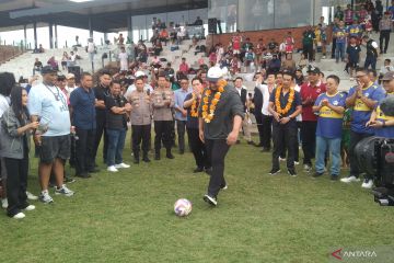 Menpora nilai turnamen Bali 7s tambah bekal bibit pemain sepak bola