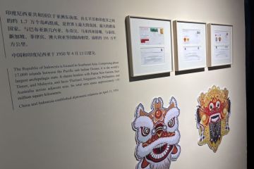 Prangko lawas Indonesia dipamerkan di Museum Suzhou