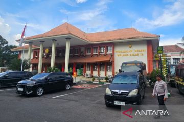 Kejari Malang tetap tuntut sama kepada delapan terdakwa pabrik narkoba