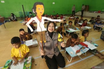 Peringatan Hari Kartini oleh Polisi Sahabat Anak