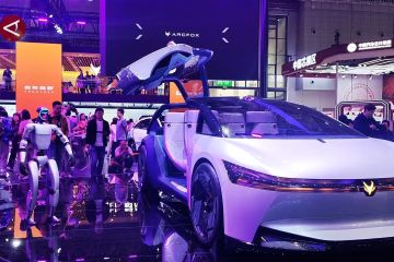 Auto Shanghai 2025 pamerkan mobil terbang hingga robot humanoid