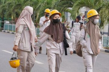 Istri bekerja, suami tetap kasih nafkah? Ini penjelasan menurut Islam