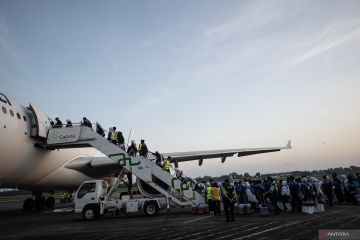 Jamaah calon haji asal OKU Timur berangkat menuju Madinah