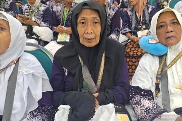 Sri Dewi menabung harapan menuju Baitullah melalui kotak kayu