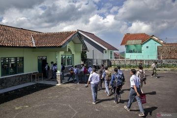 PCO: Pemerintah kaji program pembinaan siswa ke barak militer