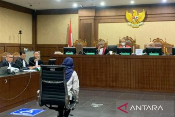 Saksi sempat menangis saat beri kesaksian dalam kasus Hasto