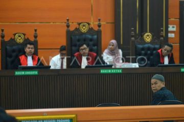 Sidang perdana kasus polisi bunuh polisi