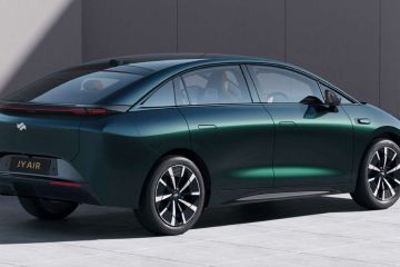 Maskapai penerbangan China luncurkan sedan listrik di pasar domestik