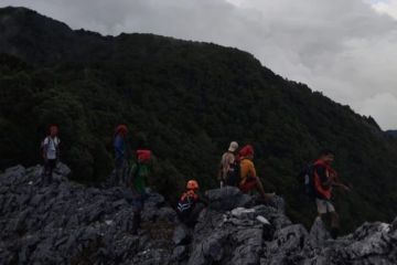 Cuaca ekstrem, Balai TN Manusela perpanjang penutupan pendakian di Gunung Binaiya