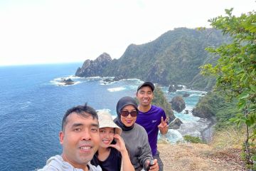 Indahnya Pantai Orong Bukal Lombok Barat mirip Raja Ampat di Papua