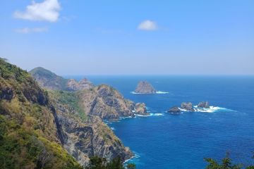 Indahnya Pantai Orong Bukal Lombok Barat mirip Raja Ampat di Papua