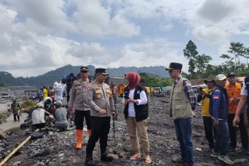 Banjir lahar Semeru sebabkan tanggul jebol, ancam puluhan KK