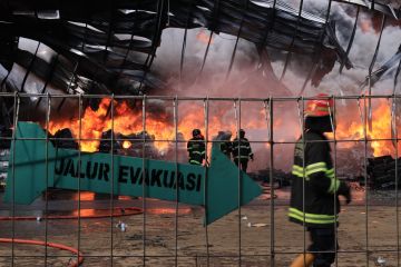 Berjibaku memadamkan 