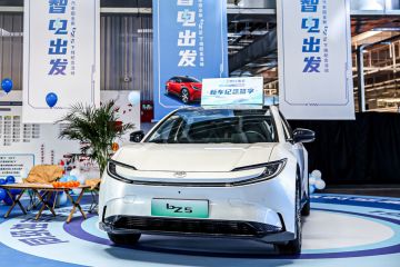Toyota produksi SUV listrik bZ5 dengan baterai BYD Blade