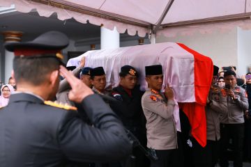 Mantan Wakapolri Komjen (Purn) Jusuf Manggabarani dimakamkan di TMK Polri Cikeas