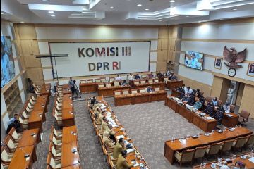 Kemarin, Komisi III undang mahasiswa hingga 11 ton BBM ilegal