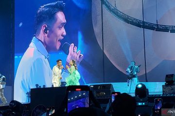Penampilan kejutan di konser Rossa 